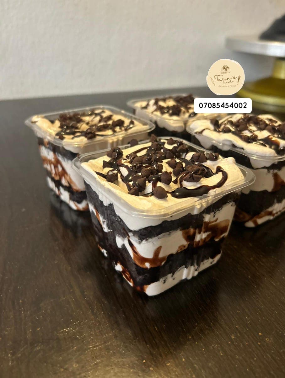 Chocolate, vanilla and red velvet Cake parfait