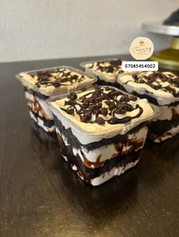 Chocolate, vanilla and red velvet Cake parfait